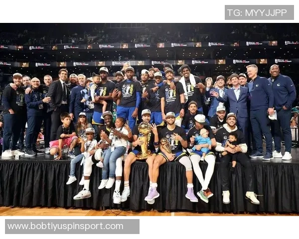 维拉纽瓦称追梦是名人堂成员但勇士外影响力难以复制 维拉纽瓦称追梦是名人堂成员但勇士外影响力难以复制