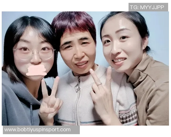 贝林厄姆为女友庆生晒甜蜜合照祝福生日快乐引发热议